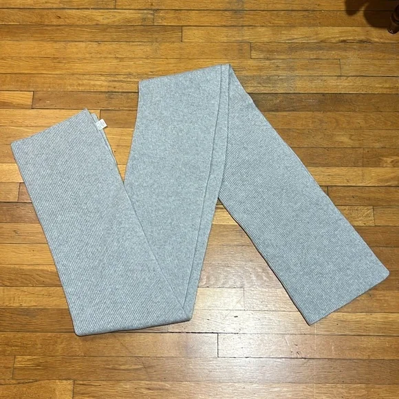 Buck Mason Idyllwild Cashmere Rib Scarf in Grey, OSFM - Picture 4 of 8